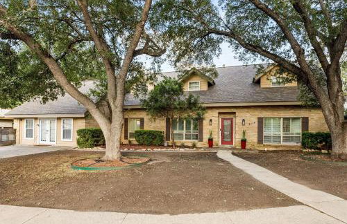 Pool! Games! Dogs! Space! - Foto 56