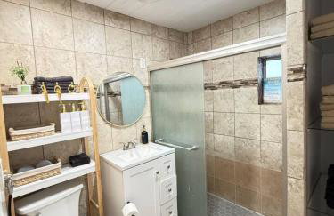 Beach 6BR Pool BBQ 5 Min to Beach Sleep 14 - Foto 26