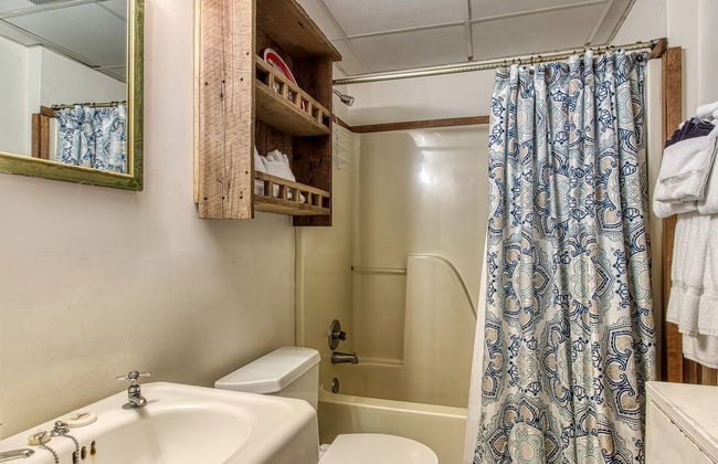 Er44 - Rising Eagle - Great Location! Close To Town! 2 Bedroom Cabin by RedAwning - Foto 13