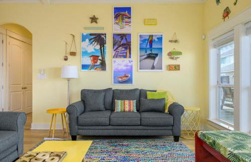 BEACHFRONT with DECK Hot Tub and View and Cargo Lift Sleeps 14 - Foto 22