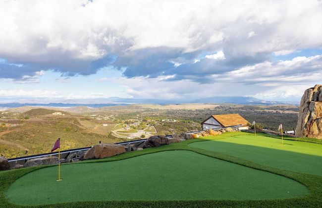 Colina by Avantstay Secluded Mountain Top Oasis w/ Pool, Hot Tub & Putting Green! - Foto 8