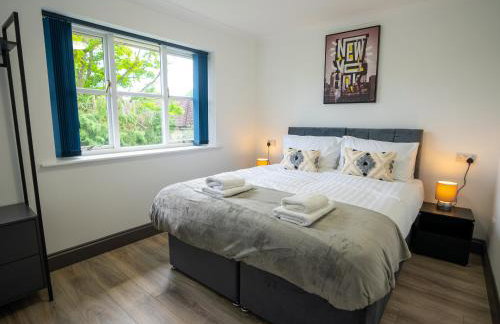 Penthouse 3 Bed, Large HotTub Long stay Discount - Photo 12