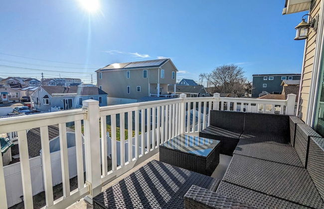 Waves 'n Wooder by Avantstay Swimspa + Game Room, Walk to Beach - Foto 40