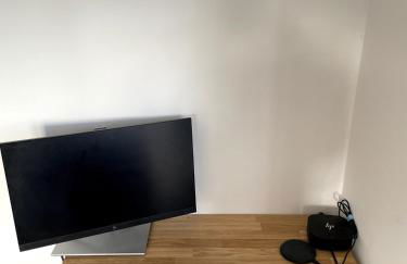 Spacious Family Friendly Cottage - Photo 8