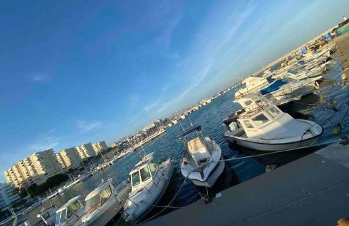 Lovely 1 bedroom apartment with sea views and pool - Photo 33