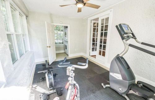 Massive 6 bedroom home with a Pool - Foto 11