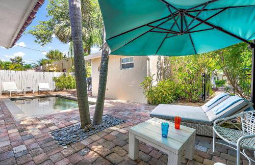 The White Flamingo - Tropical Pool Escape with Guest Cabana - Foto 21