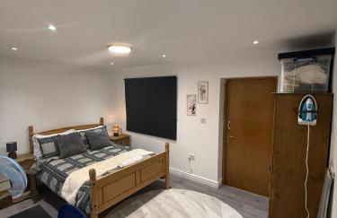 Ground Floor Apartment with Private Garden - Near Victoria Park - Foto 1