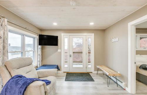 Cozy Maine Getaway Covered Deck, Walk to Beach! - Photo 5