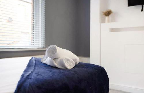 Stylish 4BR Retreat Near Town Centre - Foto 21