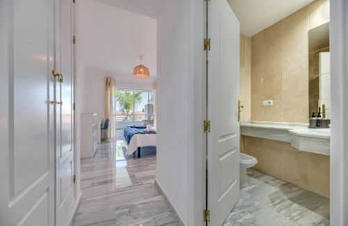 Stunning Duplex by the Golf & Terrace by the beach - Foto 32