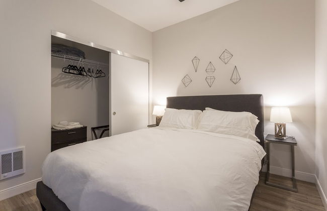 Domicile Suites at Cove - Photo 44