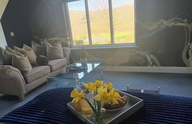 Romantic Chalet- Hot Tub- Games Room-stream-views - Foto 6