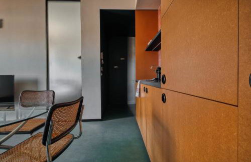 Just Urban Stays - Bilocale Retrò e di Design -10 min Duomo in tram - Foto 6