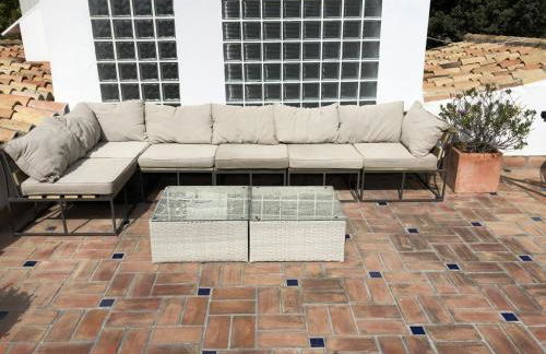 Villa with Heated Pool and Jacuzzi close to Puerto Banus and Beach - Photo 25