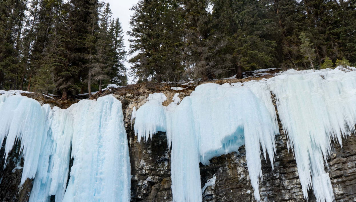 Excursión a las cascadas congeladas del Cañón Johnston