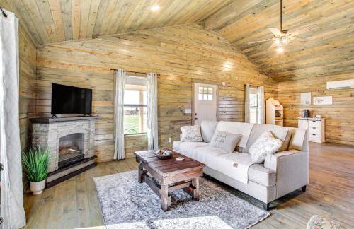 Cozy Mississippi Cabin with Covered Porch and Grill! - Foto 1