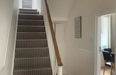 Perfect base for 8, pets allowed - Photo 33