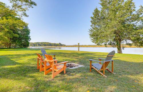 Riverfront Gem with Fire Pit in Eden - Foto 37