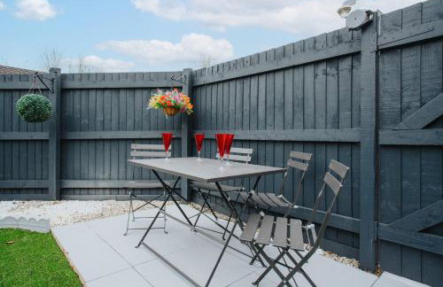 2 Bedroom Home with Garden and Free Parking - Foto 37