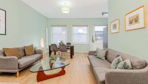 Stunning Central 2BR Flat btw Soho & Covent Garden - Photo 2