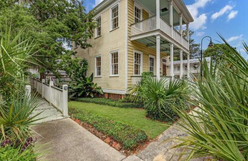 Gallery 1897 - Photo 40