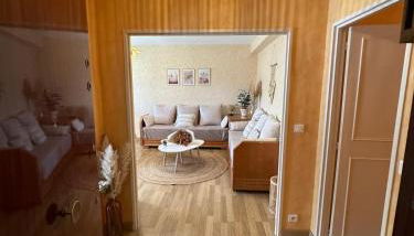Spacieux 2 chambres 65m2 climatisé au village médiéval entre Nice et Antibes - Foto 2