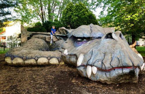 Luxury Log Cabin w Beach & Dock Sleeps 12 - Photo 57