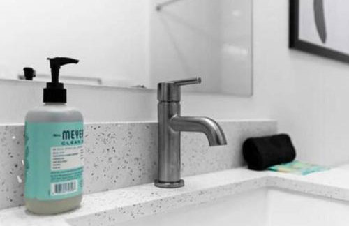 25893 Sw 144 CT · 3 Bed 2.5 Bath Townhome Rooftop 1 Parking Spot - Foto 25