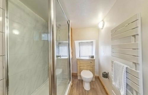 Beautiful 16th Century Ty Cerrig Cottage, set in stunning grounds with great views - Photo 15