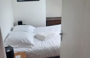 La Maison du Donjon - Gites de 8 personnes, parking privé avec jardin terrasse - Foto 54