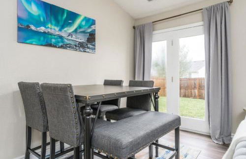 Peaceful Modern Home near Avon - Foto 15