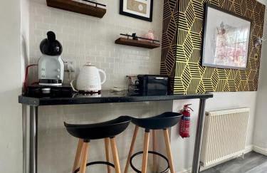 FINN VILLAGE "Raspberry Cottage" Private Garden, 6-seater HOT TUB, Firepit & Pizza Stove - Foto 27