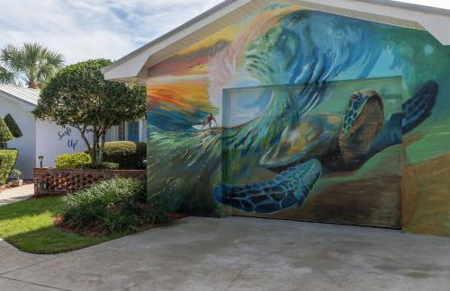 Surfs Up - retreat at the beach with heated pool - Foto 8