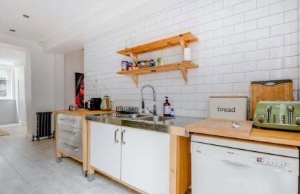 Georgian Residence - 4BR Modern Living, Sleeps 8! - Foto 10