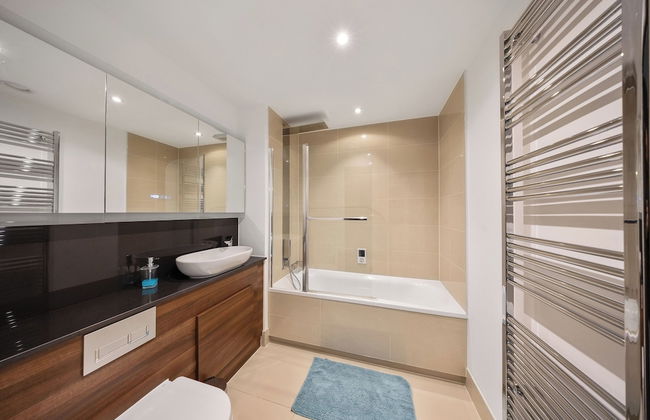 Lovely Flat With Free Parking & Wheelchair Access - Photo 17