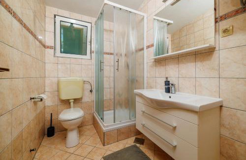 Apartments By the sea in Lopar - Photo 33