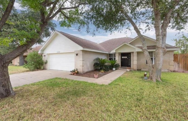 McAllen Majesty 4BR w Pool and Comfort - Foto 57