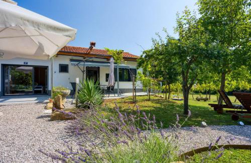 Lovely Cottage with Jacuzzi - Foto 4