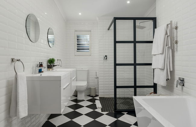 Luxury Oasis, Lifestyle Villa, Pool & Gym - Photo 32