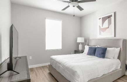 Landing Stylish 2BD Pool Courtyard - Foto 13