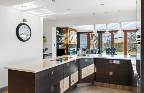 Oaktree Lodge - Luxury Cottage, Hot Tub, Sea Views - Foto 70