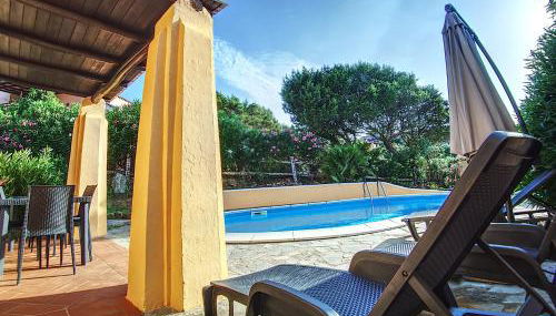 Villa Verde splendida villa con piscina - Stintino Sardegna - Foto 2, sunbed