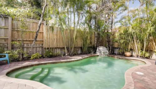 The Periwinkle House - Bask Poolside at this Sunlit West Palm Retreat - Foto 4