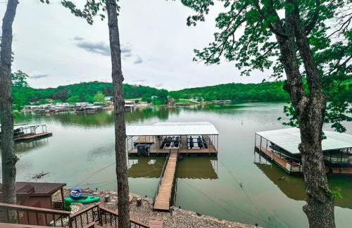 Lakefront Home 4Bed3BathDockFirepitGrill-12PP - Foto 54