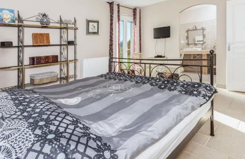 Villa in Cazals with Pool & Lake Nearby - Foto 13