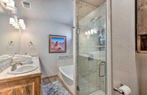 Unique Mtn Getaway with Stunning Outdoor Area! - Foto 16