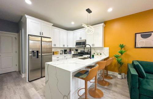 Spacious 3BR Family Oasis Sleeps 8 with Free Parking Near Medical District, Douglas Park and University of Illinois Chicago - Foto 28