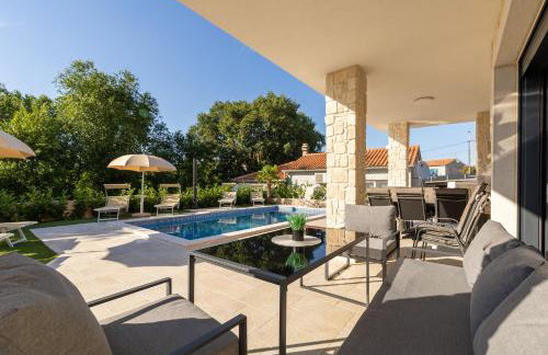 Luxury Villa Laura with Jacuzzi in Malinska - Foto 2