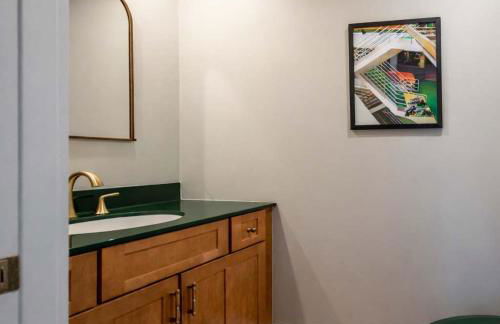 Stay at Beverly Shops - Photo 9